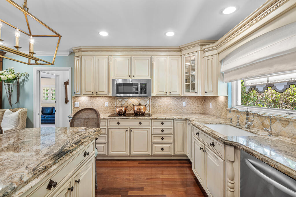 999 Elderberry Way Boca Raton, FL 33486 - Photo 27 of 65 Gourmet Kitchen