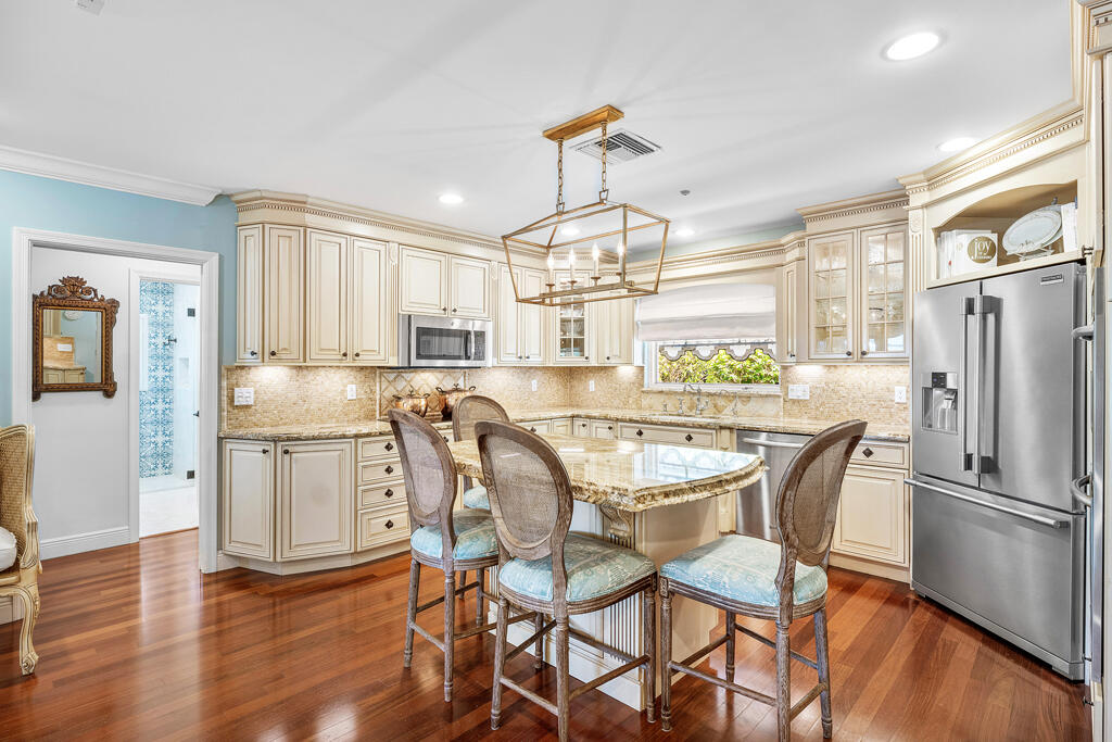 999 Elderberry Way Boca Raton, FL 33486 - Photo 28 of 65 Custom Granite Kitchen w/ Island