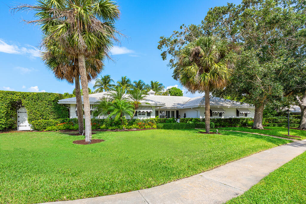 999 Elderberry Way Boca Raton, FL 33486 - Photo 3 of 65 Exterior Front w/ Guesthouse Gate