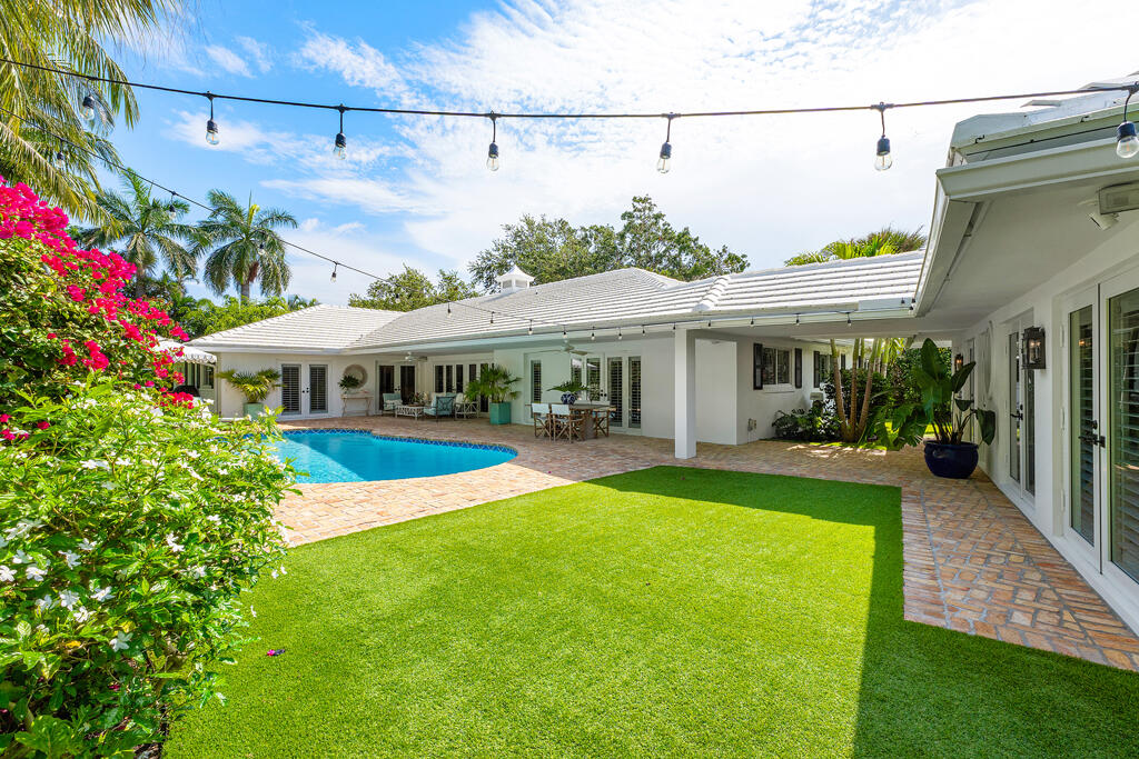 999 Elderberry Way Boca Raton, FL 33486 - Photo 31 of 65 Fenced Backyard w/ Breezeway