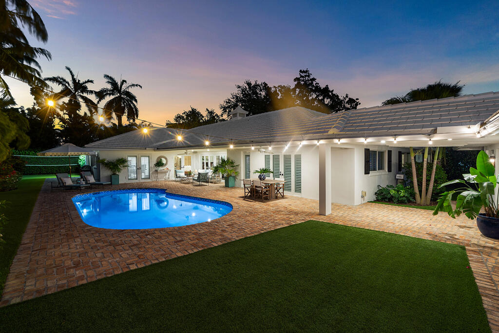 999 Elderberry Way Boca Raton, FL 33486 - Photo 55 of 65 Twilight Patio & Breezeway