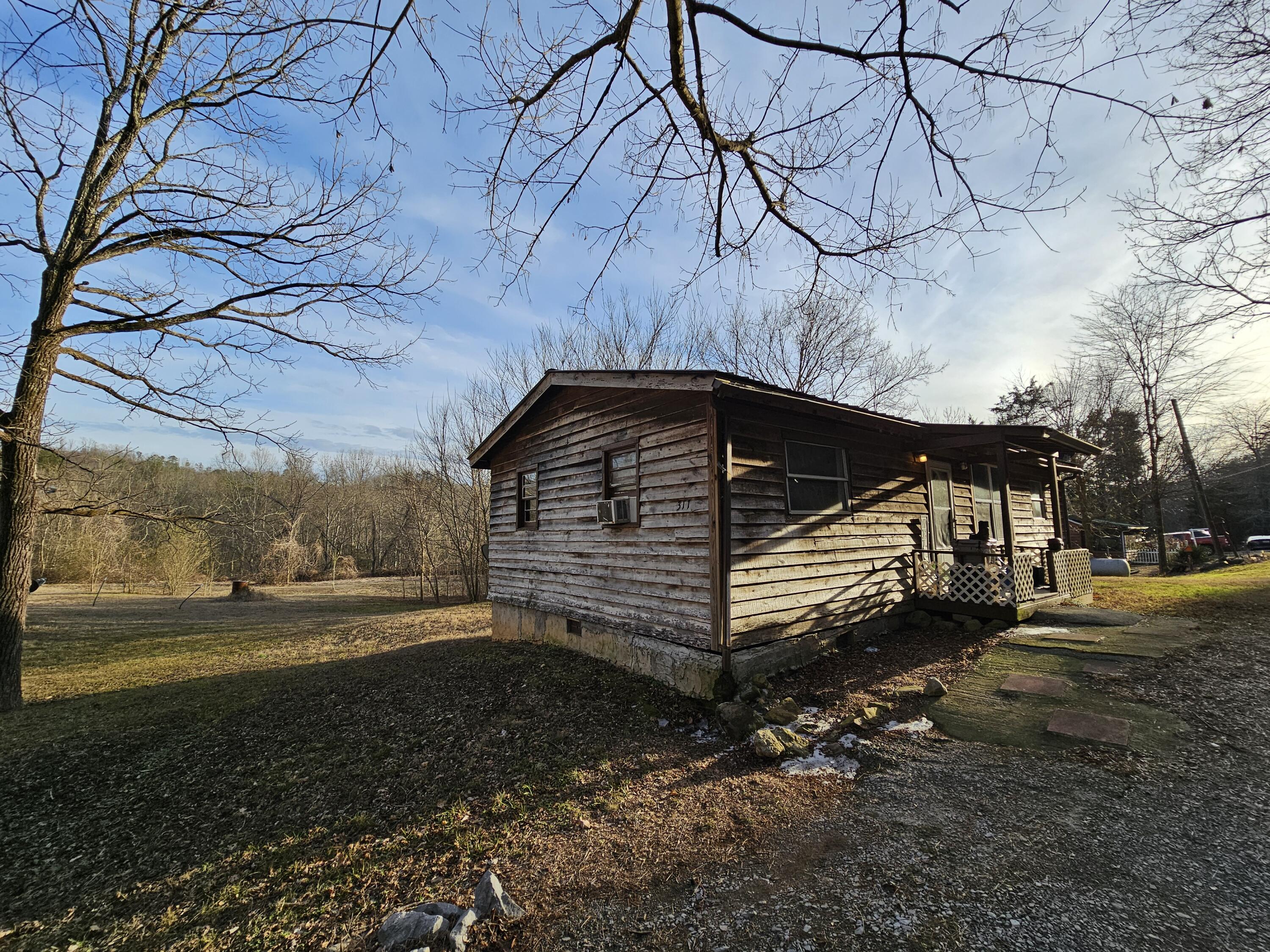 311 Back Valley Road Trenton, GA 30752 - Photo 4 of 12 20240122_163901