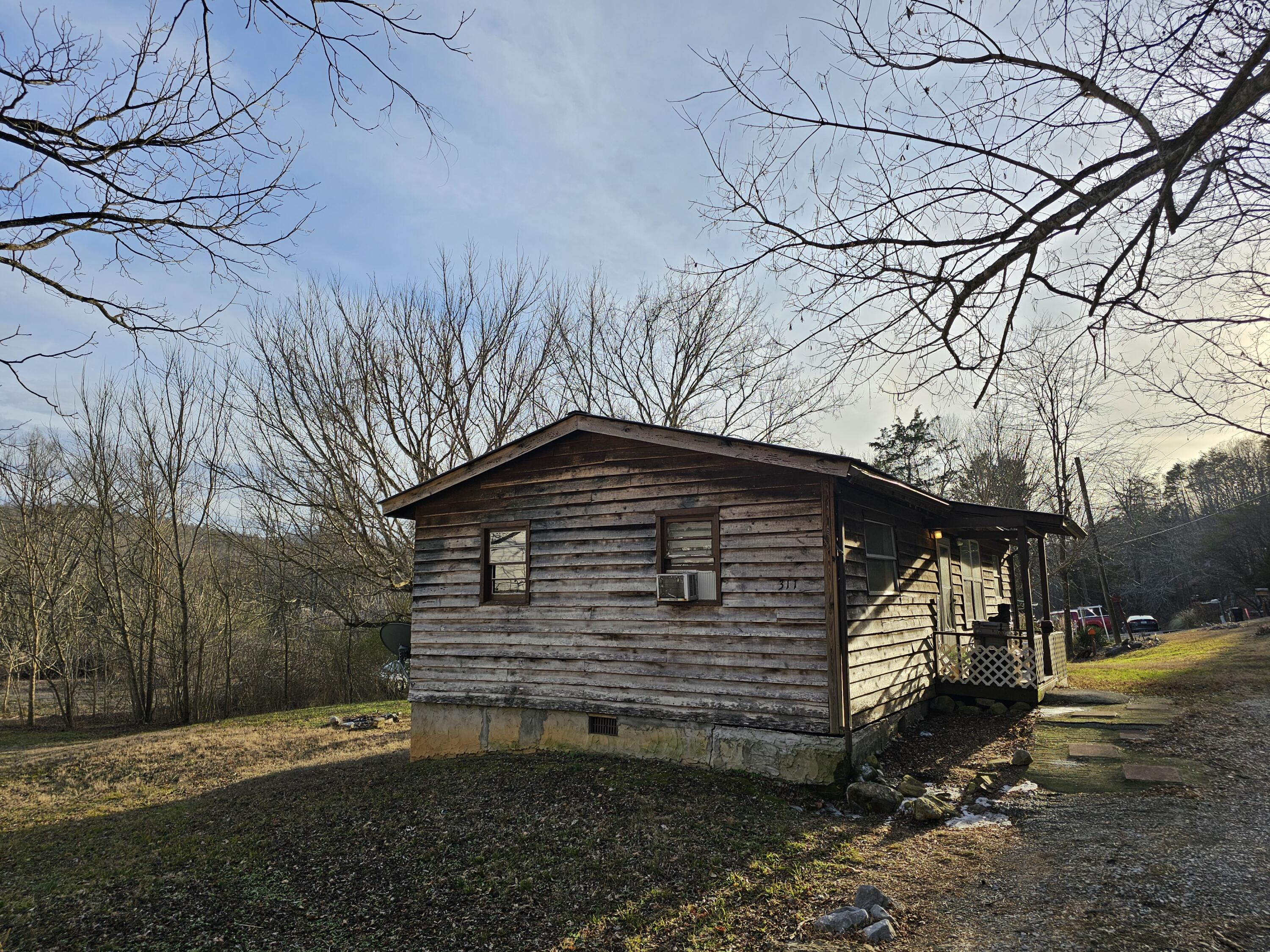 311 Back Valley Road Trenton, GA 30752 - Photo 5 of 12 20240122_163838