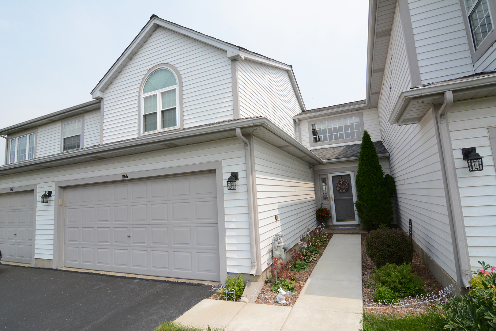 1166 Longford Road Bartlett, IL 60103 - Photo 1 of 26