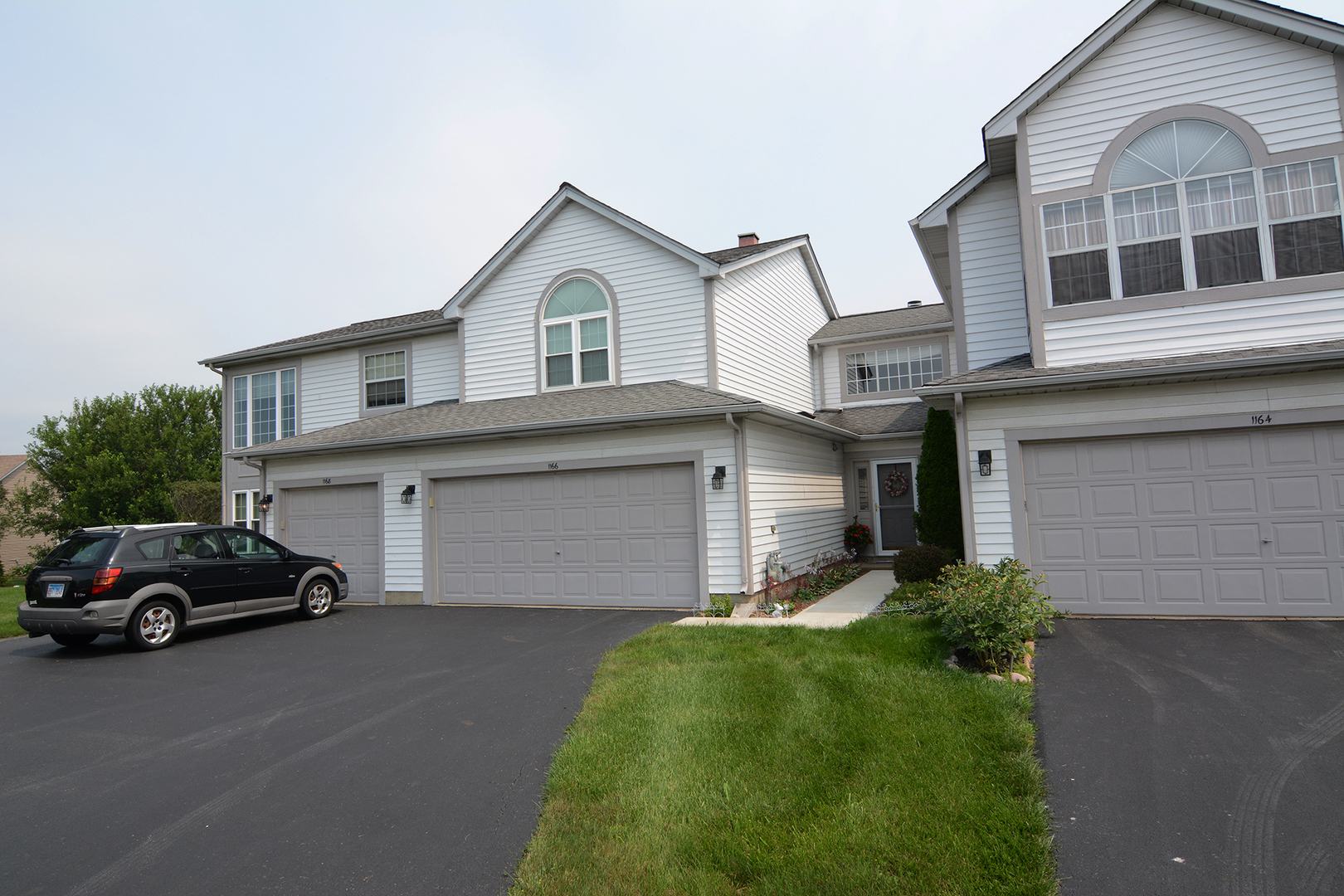 1166 Longford Road Bartlett, IL 60103 - Photo 2 of 26