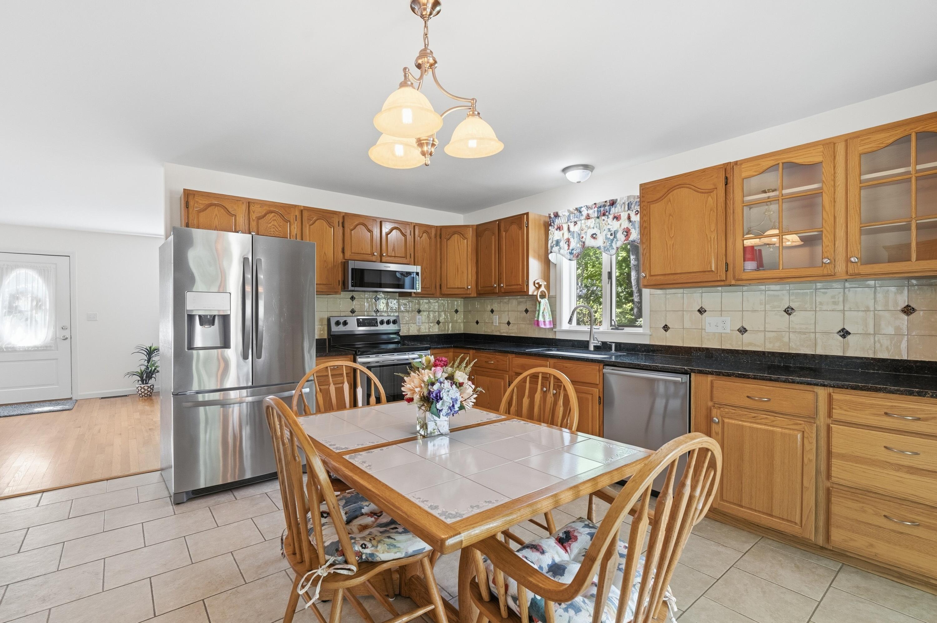 5 Yorke Ridge Way, Unit 5 York, ME 03909 - Photo 10 of 52 5 Yorke Ridge Way York ME-71