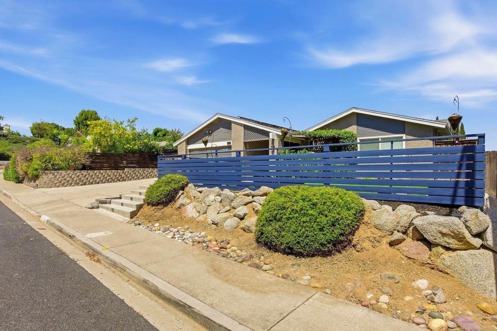 10029 Via Leslie Santee, CA 92071 - Photo 35 of 38