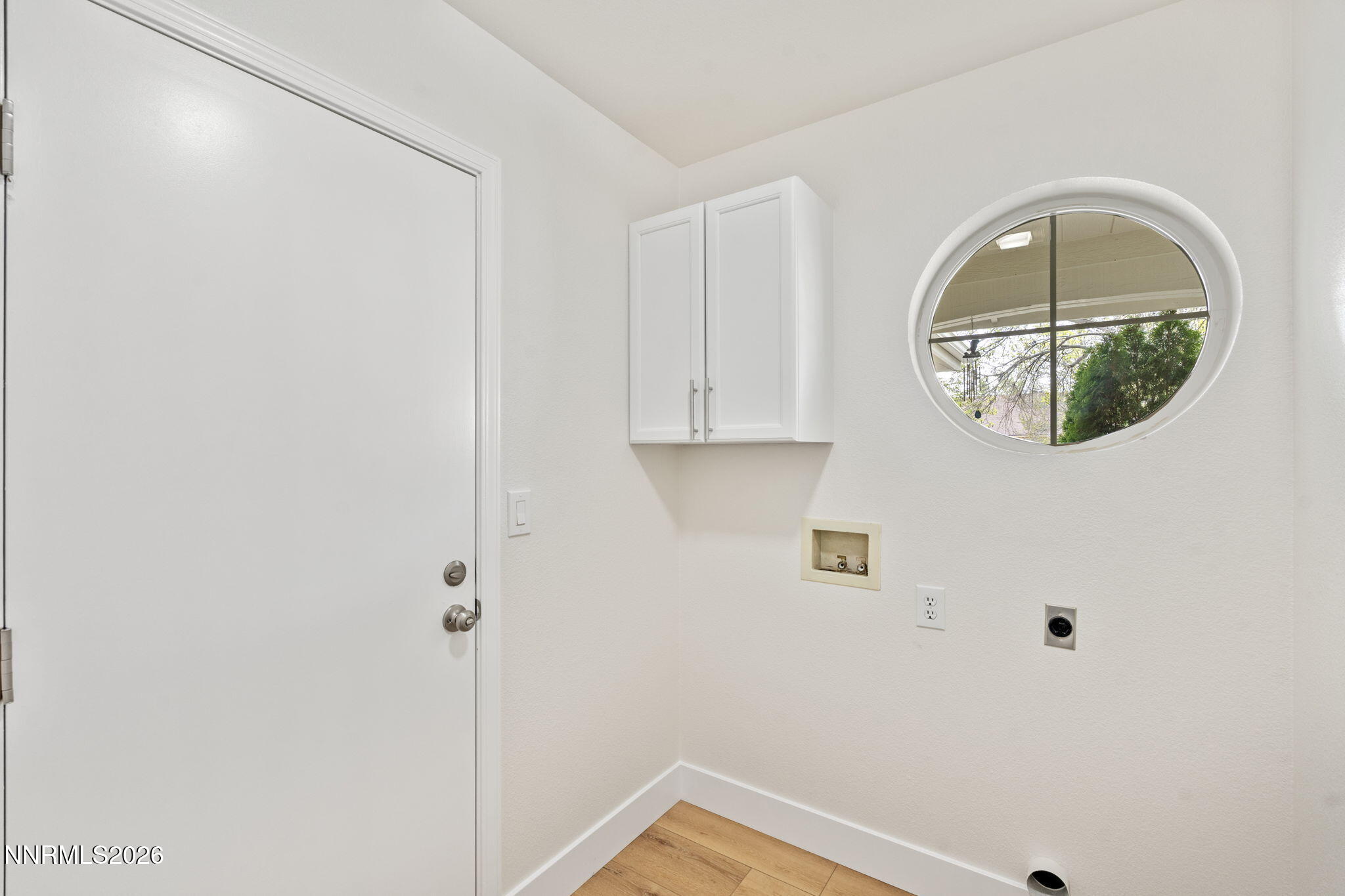 856 Francesca Way Sparks, NV 89436 - Photo 28 of 40 Laundry Room
