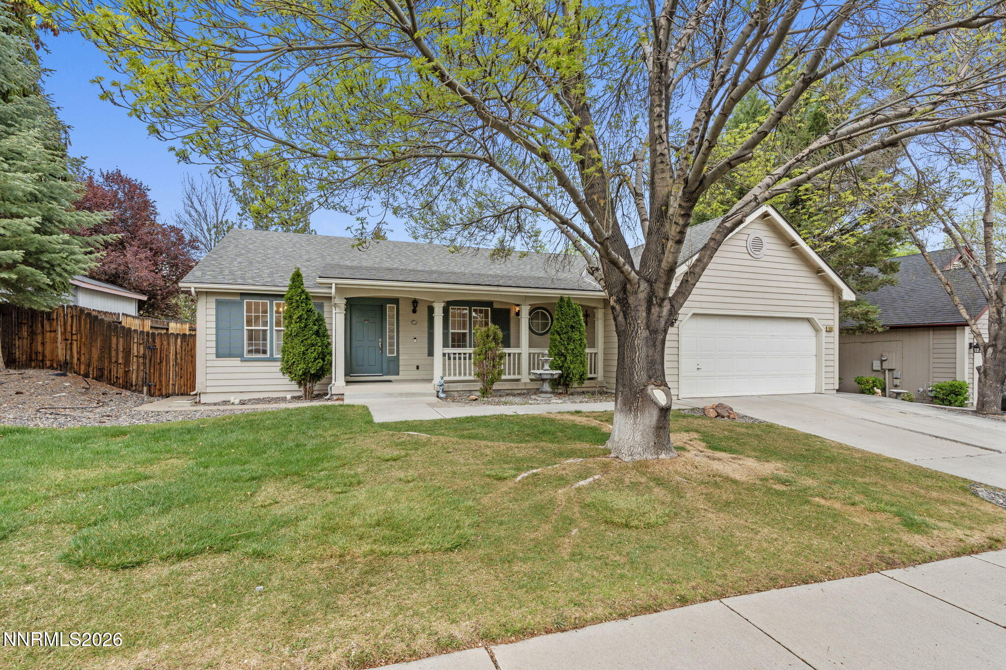 856 Francesca Way Sparks, NV 89436 - Photo 38 of 40 Front 2