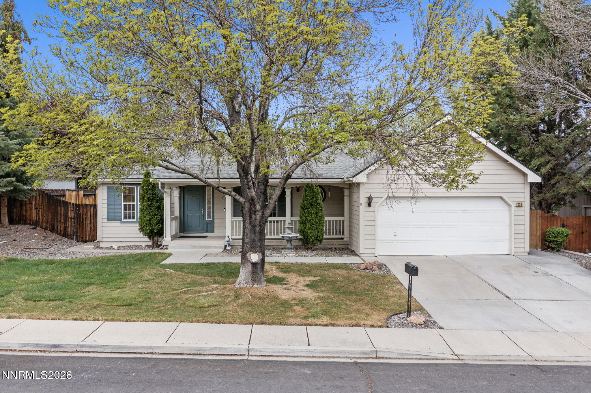856 Francesca Way Sparks, NV 89436 - Photo 39 of 40 Front 3
