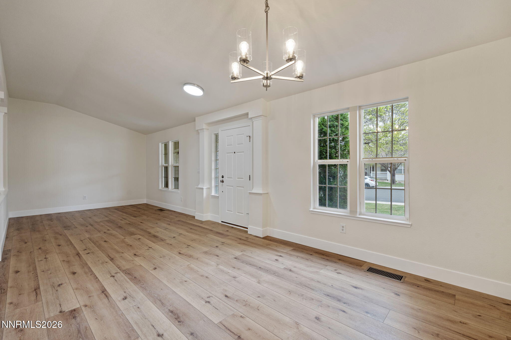 856 Francesca Way Sparks, NV 89436 - Photo 6 of 40 Living Room 4
