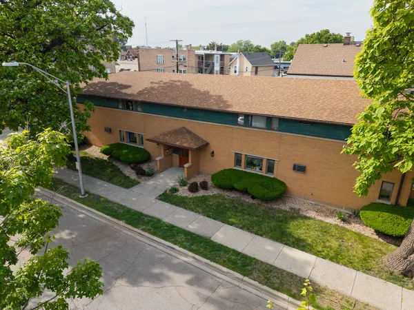 $210,000 | 7525 Adams Street, Unit 2W, Forest Park, IL 60130