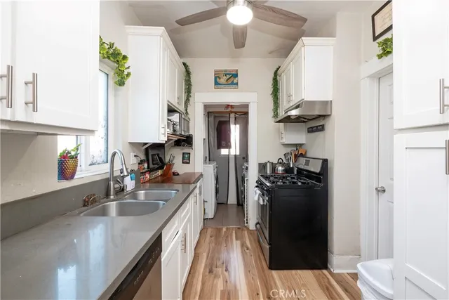 $924,900 | 1316 South Grand Avenue, San Pedro, CA 90731