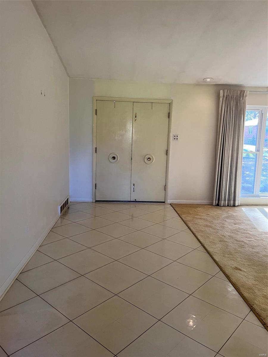 11627 Fallbrook Drive St. Louis, MO 63131 - Photo 12 of 88