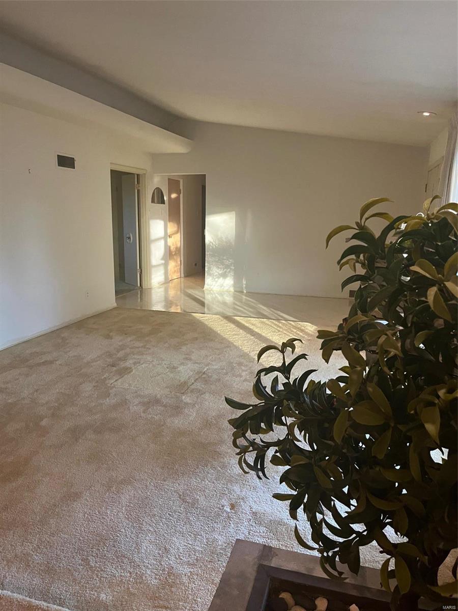 11627 Fallbrook Drive St. Louis, MO 63131 - Photo 19 of 88