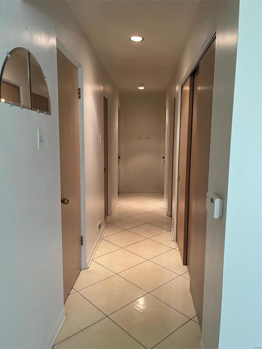 11627 Fallbrook Drive St. Louis, MO 63131 - Photo 43 of 88