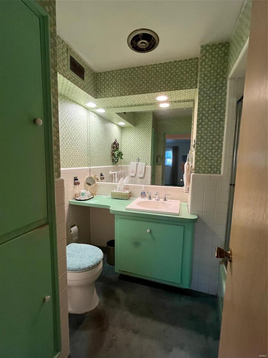 11627 Fallbrook Drive St. Louis, MO 63131 - Photo 44 of 88