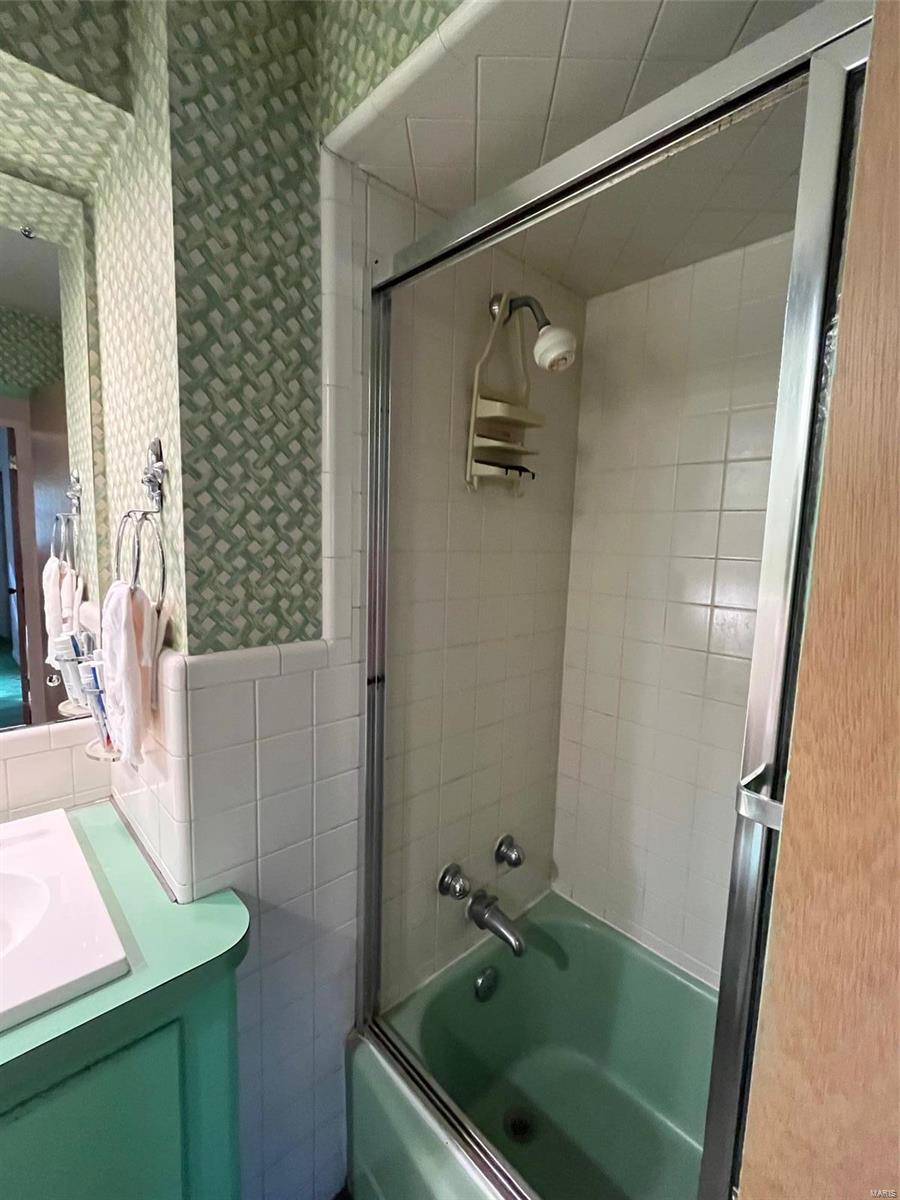 11627 Fallbrook Drive St. Louis, MO 63131 - Photo 46 of 88