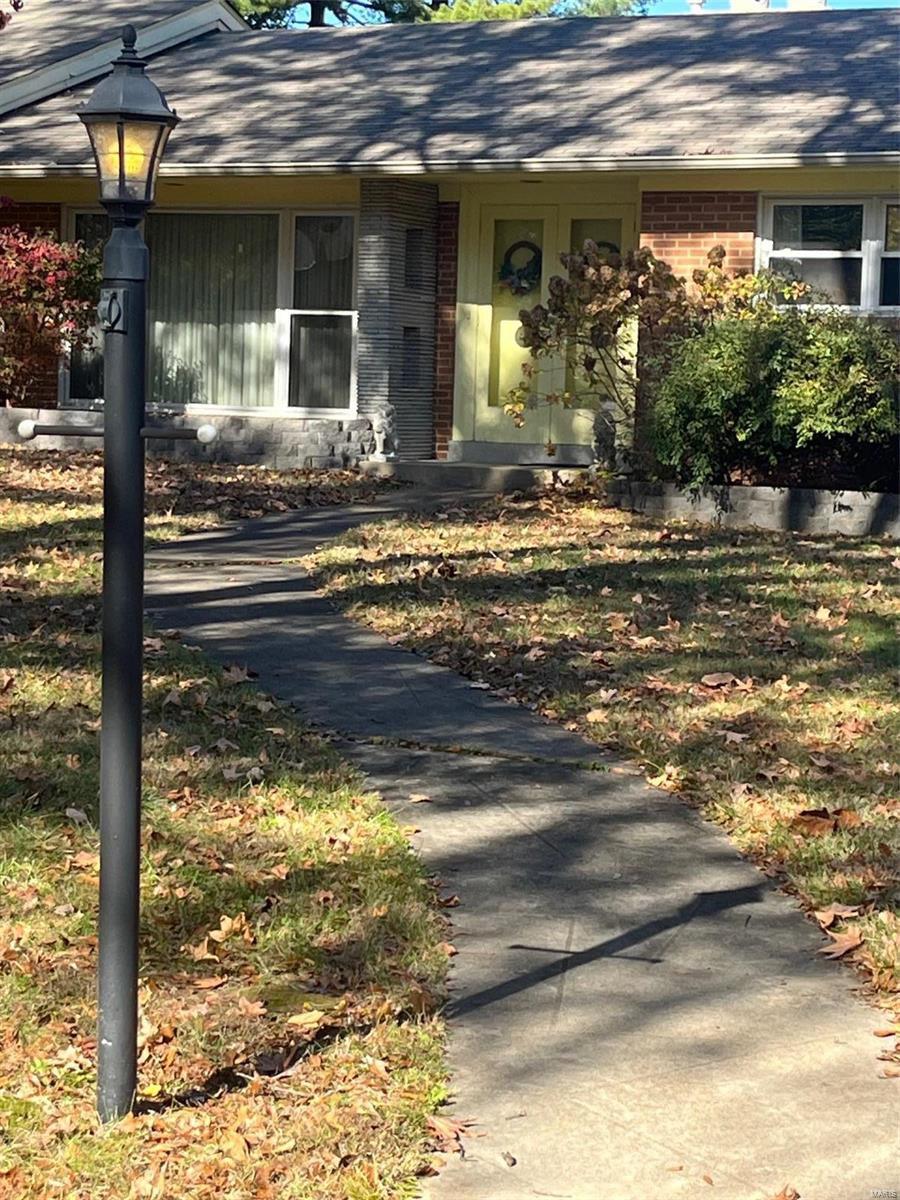 11627 Fallbrook Drive St. Louis, MO 63131 - Photo 10 of 88