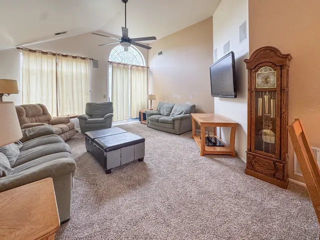 $289,900 | 30-w015 Juniper Court, Unit 30W015, Warrenville, IL 60555