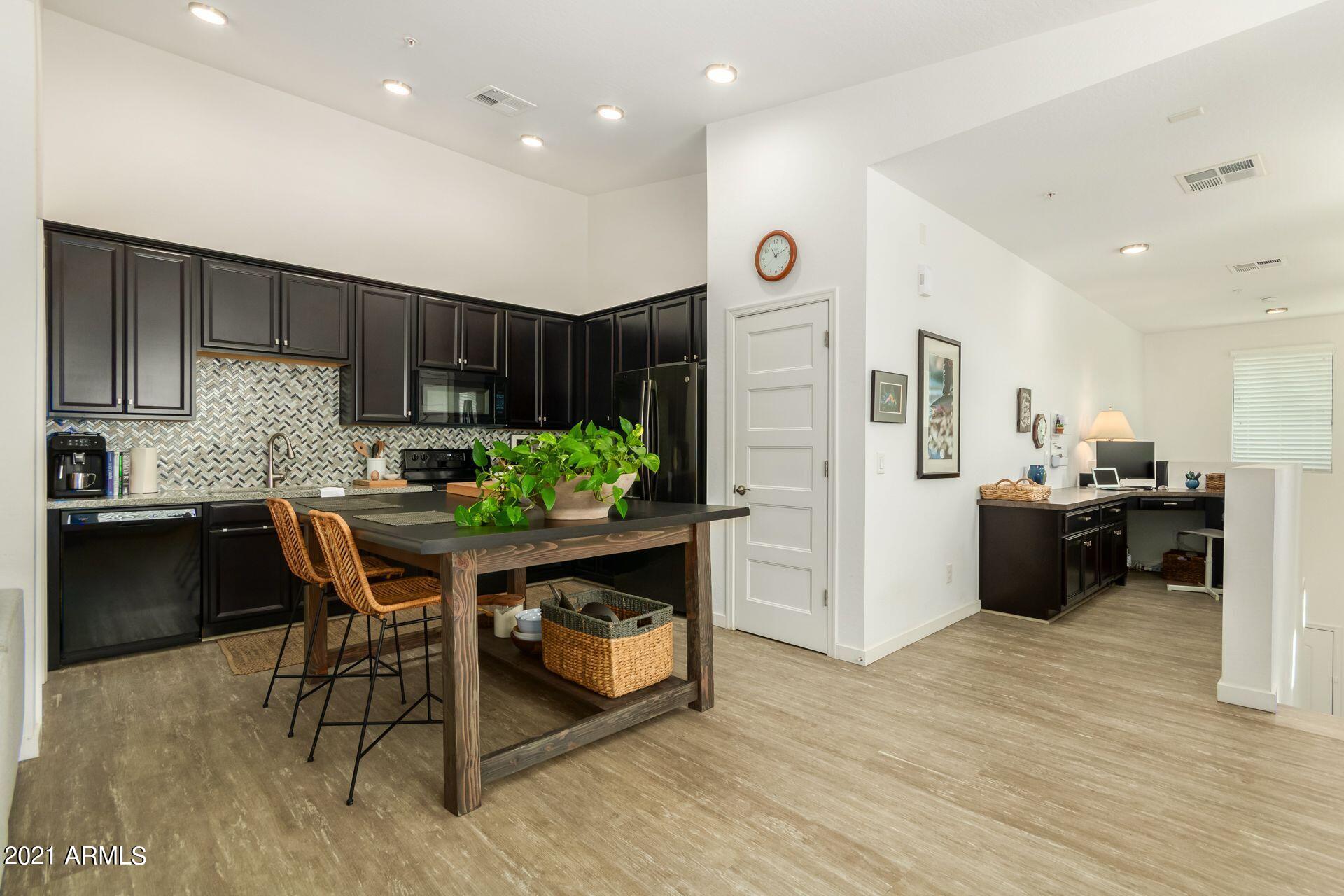 3900 East Baseline Road, Unit 113 Phoenix, AZ 85042 - Photo 17 of 36 Baselinekitchenoffice