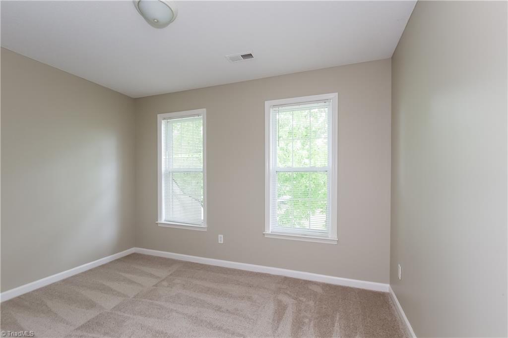 4001 Preswick Court High Point, NC 27265 - Photo 12 of 17