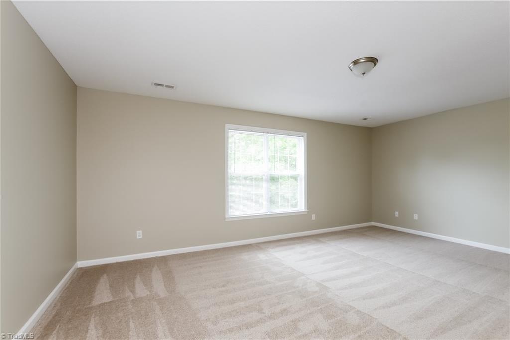 4001 Preswick Court High Point, NC 27265 - Photo 13 of 17