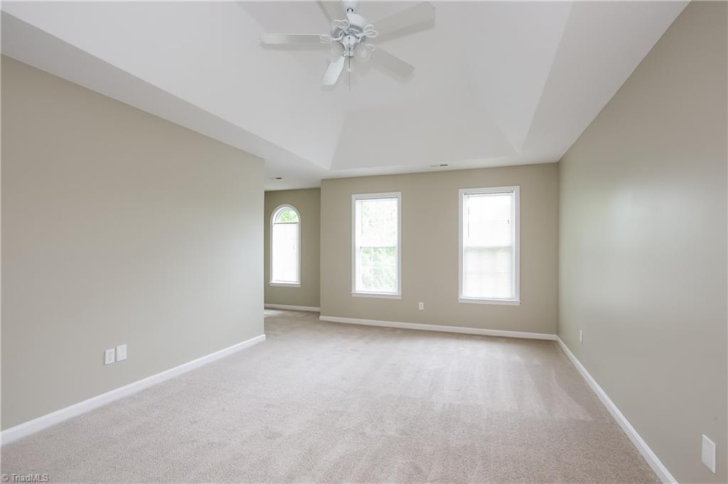 4001 Preswick Court High Point, NC 27265 - Photo 8 of 17