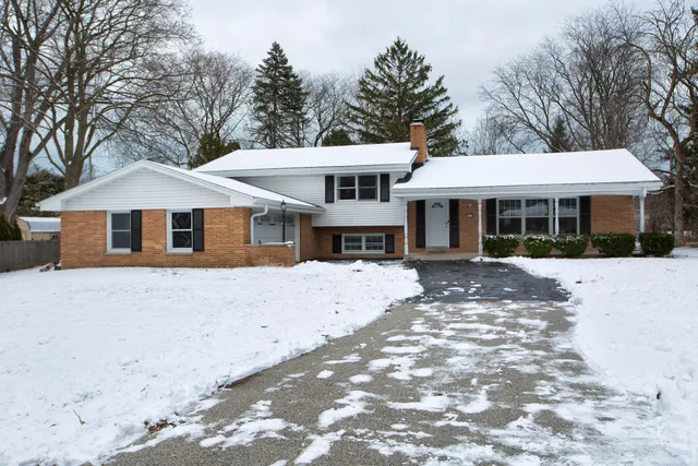 $525,000 | 2261 West Kenboern Drive, Glendale, WI 53209