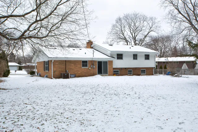 $525,000 | 2261 West Kenboern Drive, Glendale, WI 53209