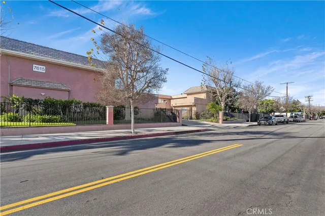 $699,000 | 7615 Glade Avenue, Unit 114, Canoga Park, CA 91304