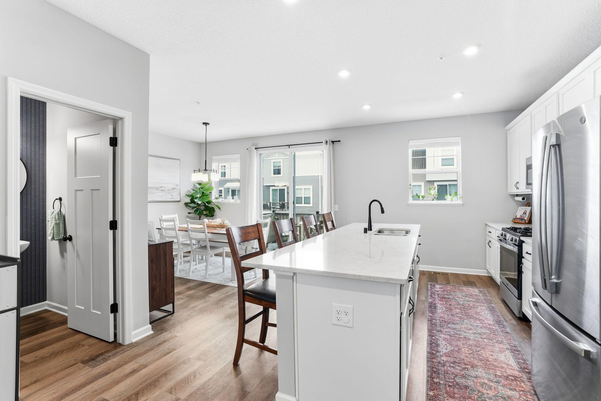 2210 Gateway Curve St. Paul, MN 55109 - Photo 11 of 36