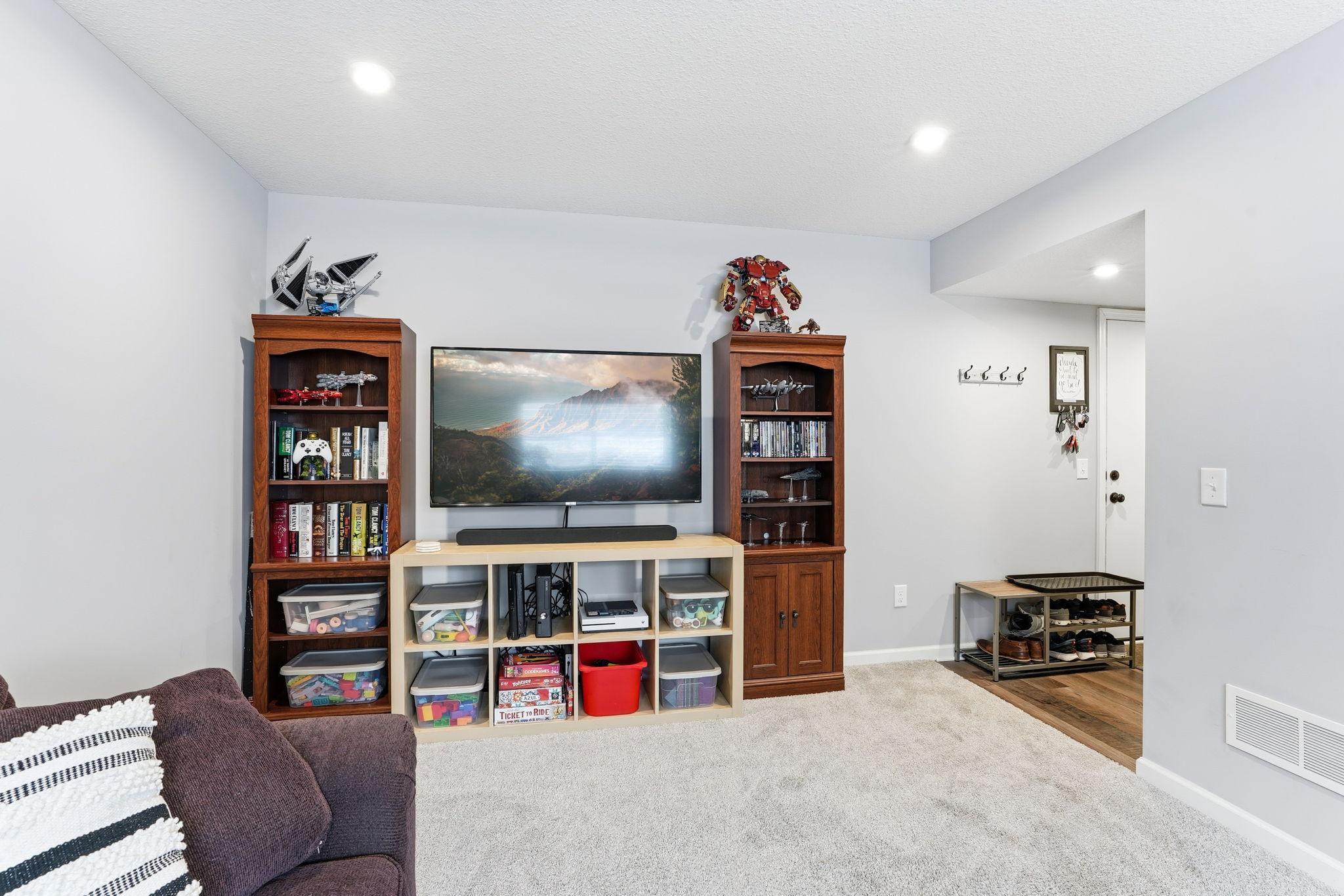 2210 Gateway Curve St. Paul, MN 55109 - Photo 29 of 36