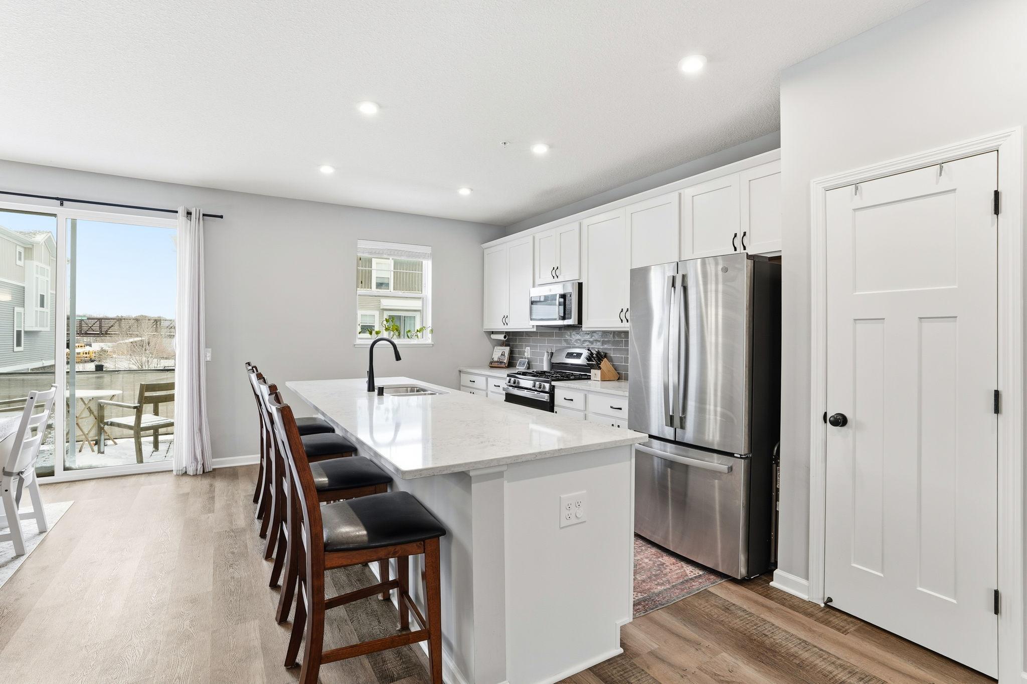 2210 Gateway Curve St. Paul, MN 55109 - Photo 7 of 36