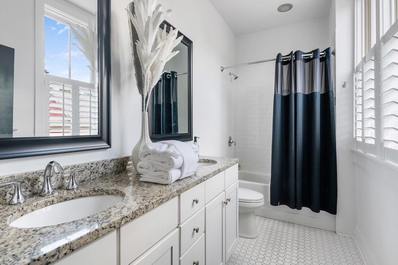 83 Line Street Charleston, SC 29403 - Photo 50 of 54 050-83LineSt-Charleston-SC-29403-YourPad