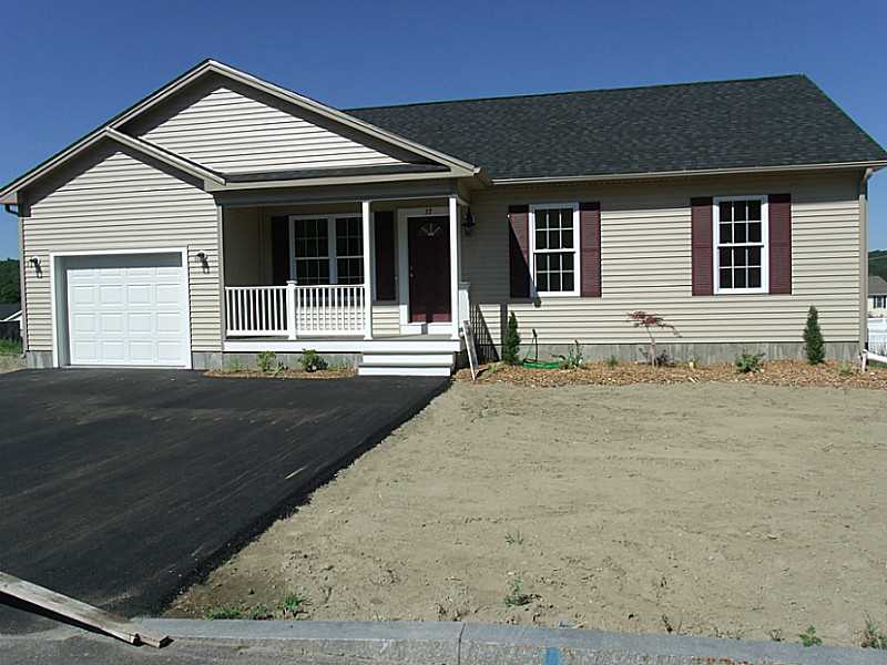37 Fieldside Drive Woonsocket, RI 02895 - Photo 1 of 16 Exterior Front.