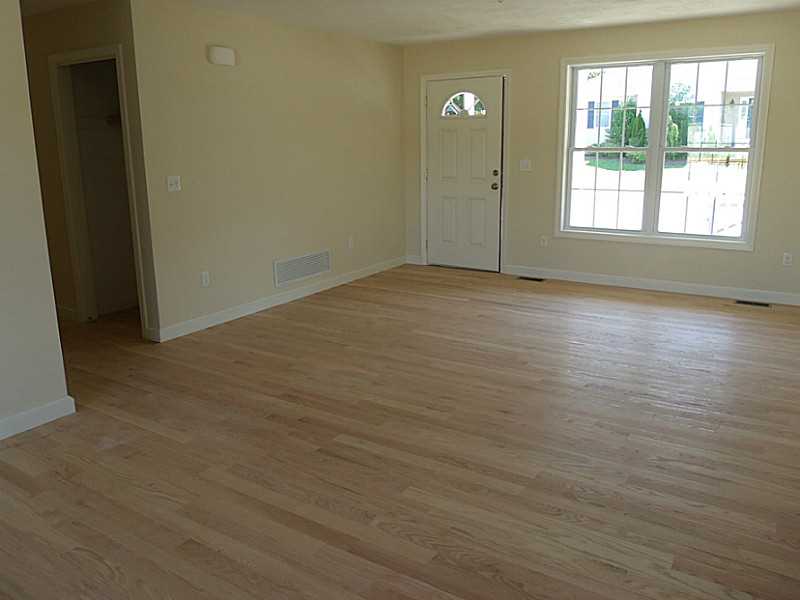 37 Fieldside Drive Woonsocket, RI 02895 - Photo 3 of 16 Living Room.