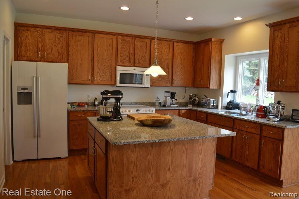5388 Clarkston Road Clarkston, MI 48348 - Photo 15 of 56 DSC_0058.JPG
