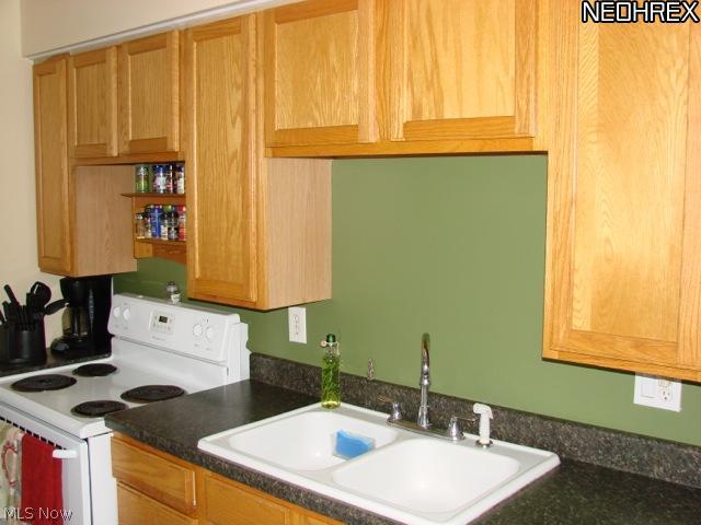 1872 Green Road Madison, OH 44057 - Photo 3 of 10