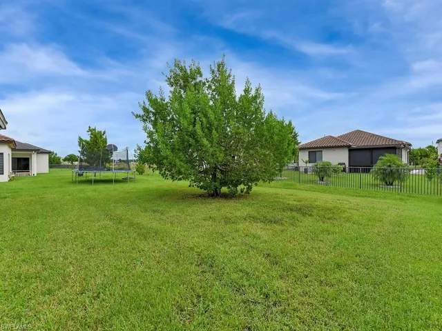 a view of outdoor space yard and patio