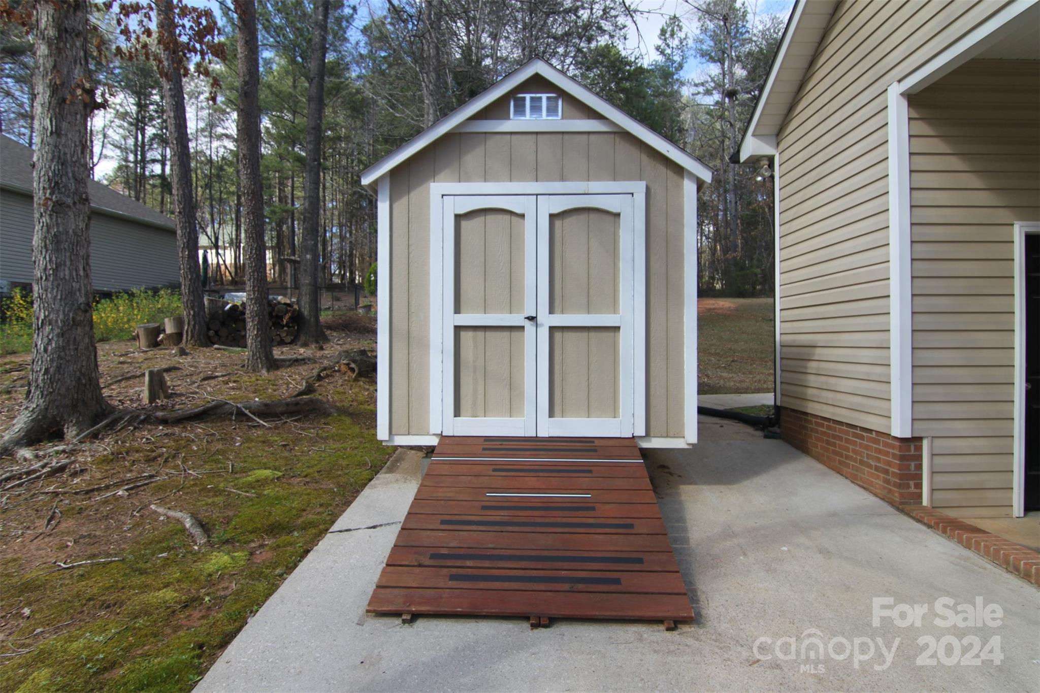 705 Cove Road Gastonia, NC 28052 - Photo 32 of 39 Gallery Image 32
