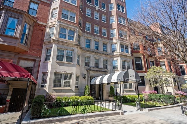 $2,700,000 | 250 Beacon Street, Unit 8, Boston, MA 02116