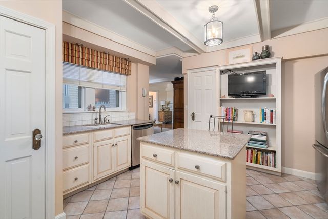 $2,700,000 | 250 Beacon Street, Unit 8, Boston, MA 02116