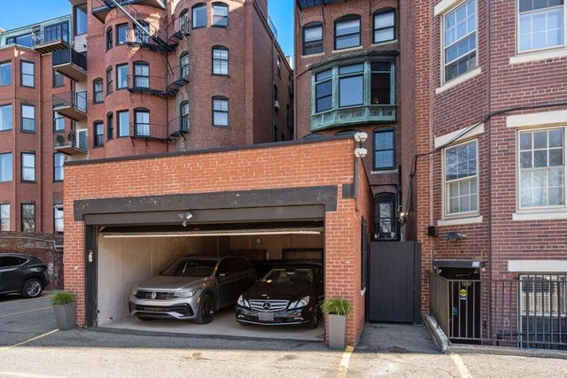 $2,700,000 | 250 Beacon Street, Unit 8, Boston, MA 02116