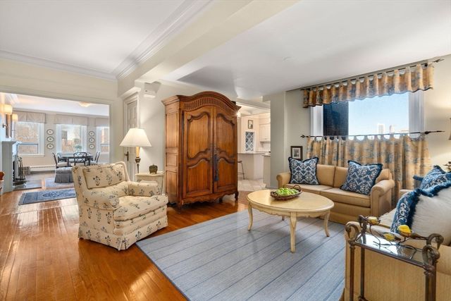 $2,700,000 | 250 Beacon Street, Unit 8, Boston, MA 02116