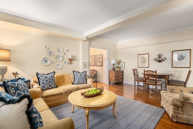 $2,700,000 | 250 Beacon Street, Unit 8, Boston, MA 02116