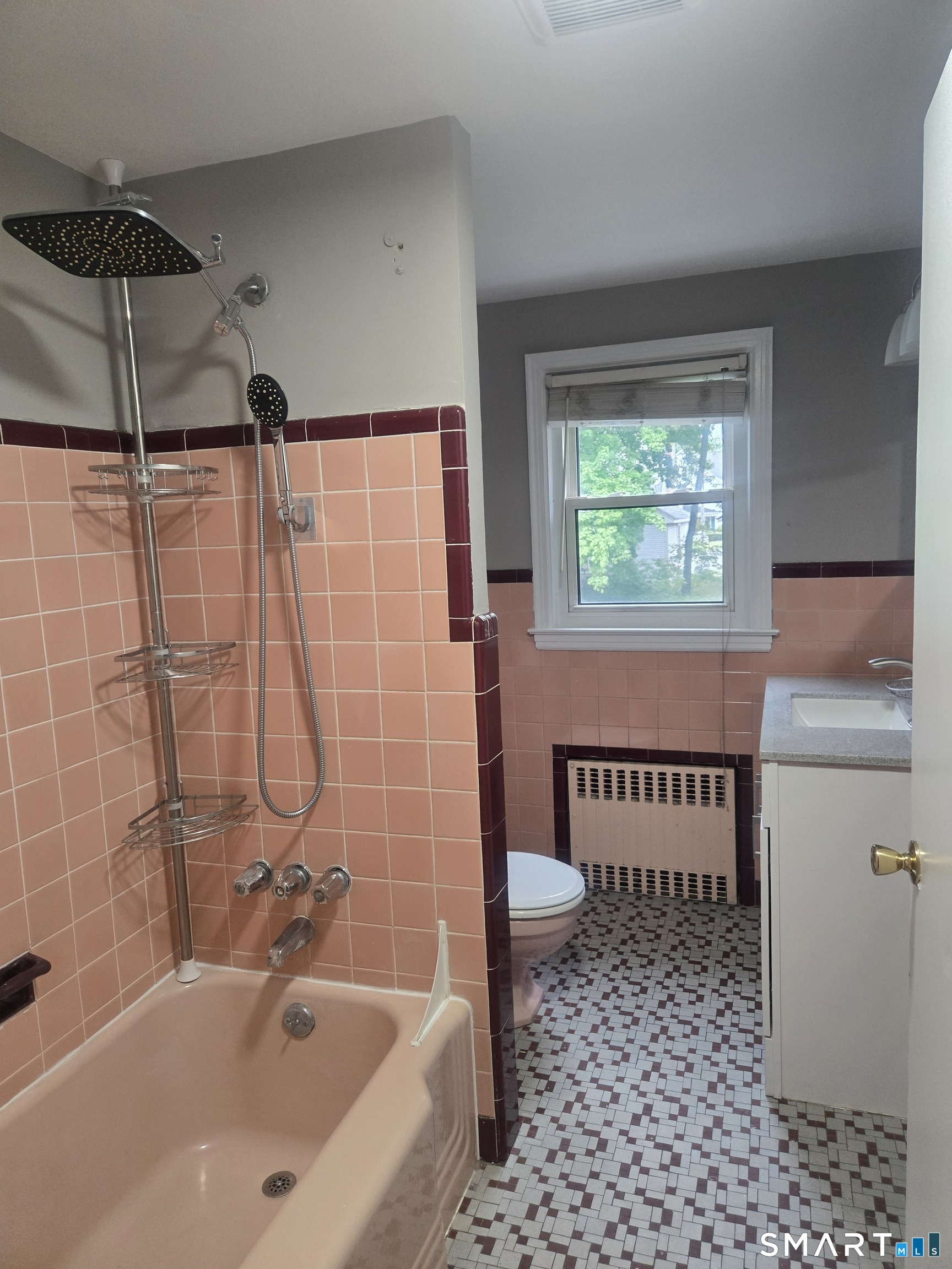 63 Brookfield Street Manchester, CT 06040 - Photo 8 of 11