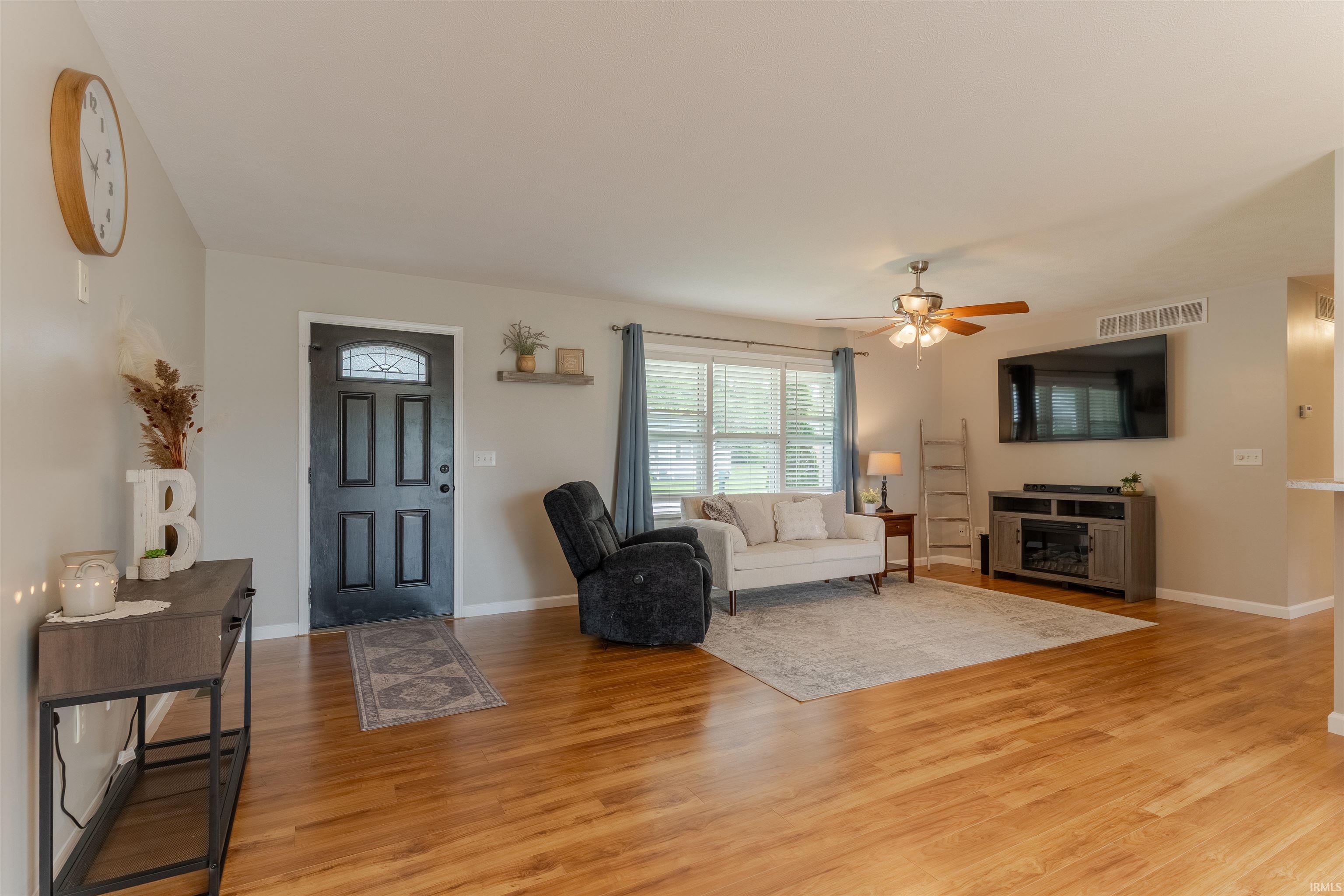 705 Brett Cabel Road Washington, IN 47501 - Photo 5 of 36