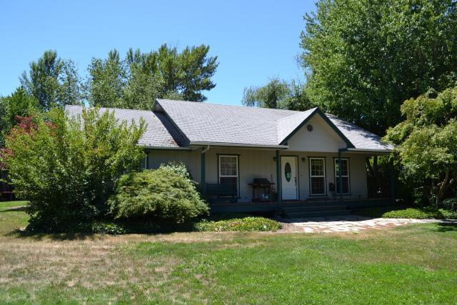 3521 New Hope Road Grants Pass, OR 97527 - Photo 1 of 16 Primary Photo
