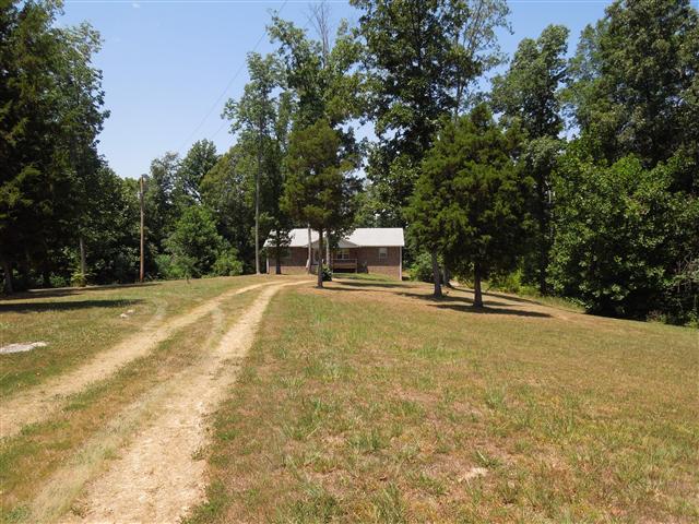 159 Hickory Road Big Rock, TN 37023 - Photo 4 of 20 Long driveway to home. Semi-private area.